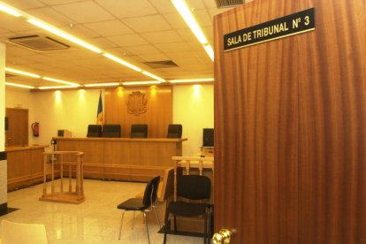 L'executiu aparca la regulació de la maternitat subrogada