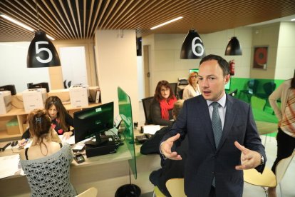 Espot creu que Bellocq no va defensar un advocat processat