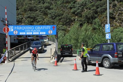 Esllavissada davant del Punt de Trobada