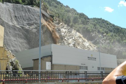 Esllavissada davant del Punt de Trobada