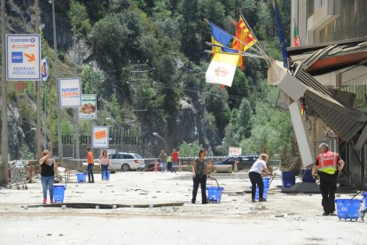 Esllavissada davant del Punt de Trobada