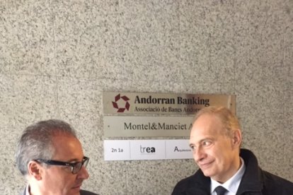 Josep Pintat i Joan Carles Camp s'han reunit amb l'associació de bancs