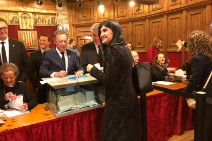Carine Montaner, número 2 de la territorial de terceravia laurediana, ha votat al comú de Sant Julià