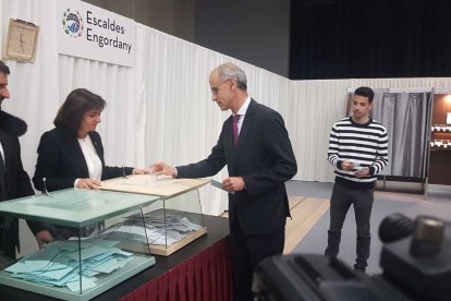 Toni Martí, cap de Govern en funcions, vota a Escaldes