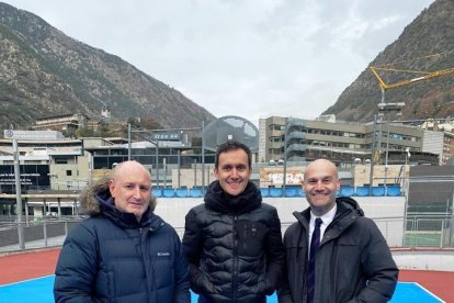 Jordi Vilanova amb companys de la candidatura demòcrata d'Escaldes