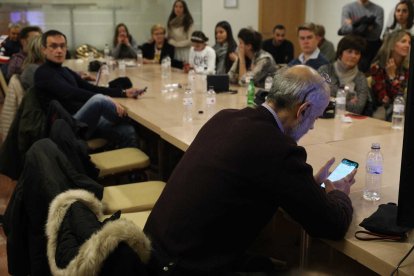 Seguiment del recompte a la seu demòcrata a Escaldes