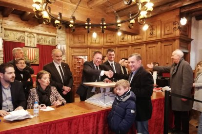 Josep Majoral, cap de llista d'UL, ha votat en família