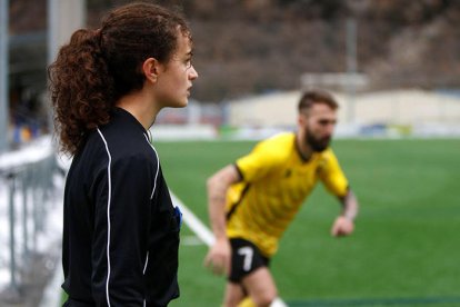 Un president li diu a una linier que vagi a planxar