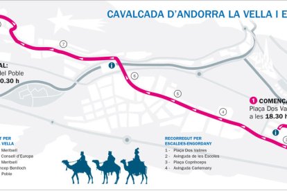 El patge reial anuncia l'arribada de Ses Majestats