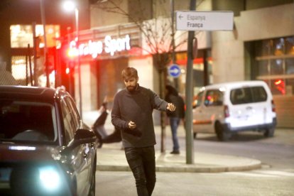 Piqué explica a tècnics i jugadors el projecte per a l'FC Andorra