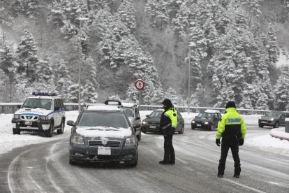 La sanció per circular sense equipaments és de 180 euros