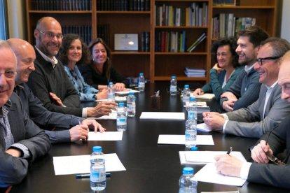 Pintat vol incloure el tren a l'acord d'associació