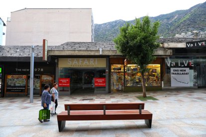 Projecte per aixecar un edifici de vint plantes a la part alta de Vivand