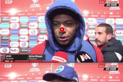 La broma de Cristian Martínez amb la gorra d'Mbappé es fa viral