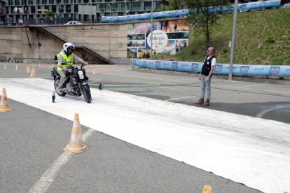 L'ACA diu que els exàmens per al carnet de moto són “massa fàcils”