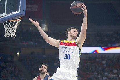 El MoraBanc cau a Vitòria i es complica la presència al play-off (84-82)