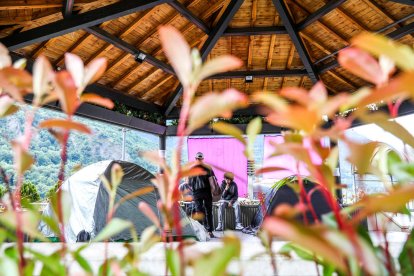 L'acampada per l'habitatge denuncia “l'emergència social”