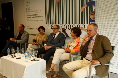 El comerç clama per l'aeroport