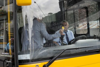 Entren en funcionament les noves línies de transport regular