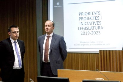 Interior estudia la identificació de persones a través de l'iris