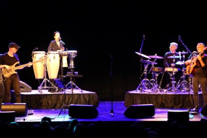Noa posa lletra a la música de Bach al Centre de Congressos
