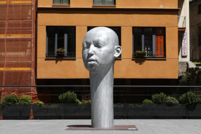 Escaldes inaugura la ruta escultòrica de Samuel Salcedo