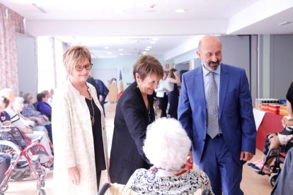 Benazet diu que al Cedre falten auxiliars d'atenció personal