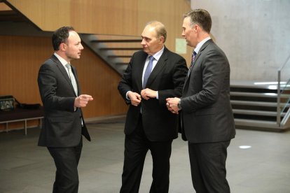 DA, PS i L'A dubten de la necessitat de realitzar canvis a la regla d'or