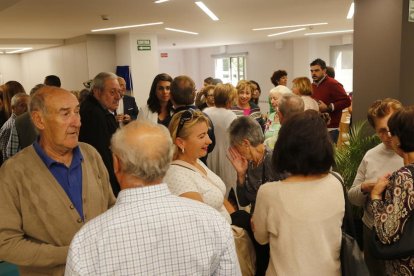 La gent gran de Canillo assisteix a la inauguració del centre social Com a casa