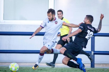 L'FC Andorra frega el triomf però l'Atlètic Llevant acaba empatant