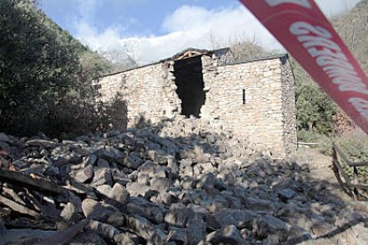 La reconstrucció a Sant Vicenç d'Enclar, a la primavera