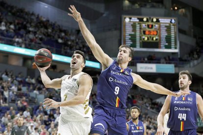 Un Madrid sense pietat esborra de la pista els tricolors (91-60)