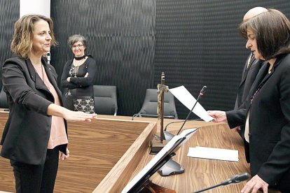 Gili relleva els càrrecs de confiança de DA