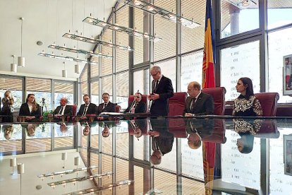 Els nous càrrecs ofereixen diàleg i mà estesa