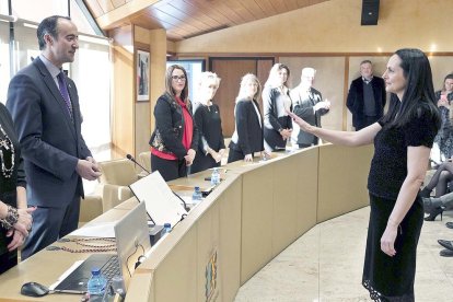 Els nous càrrecs ofereixen diàleg i mà estesa