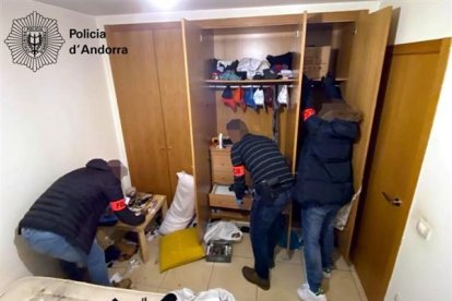 La policia deté cinc persones més relacionades amb el narcopís