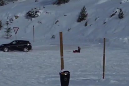 Trineu amb cotxe a Grau Roig