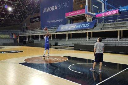 El retorn de Walker i Sy s'endarrerirà uns dies més