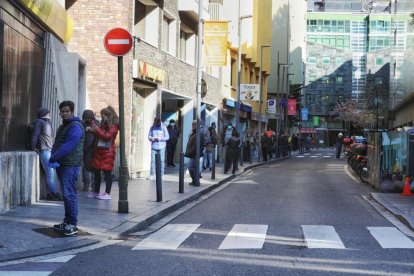 Més cues a correus espanyols
