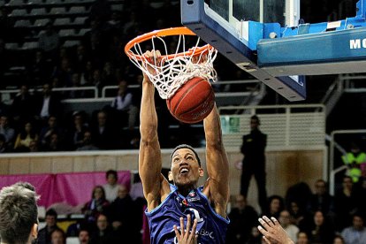 El MoraBanc es complica el top-16 (63-69)