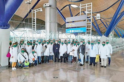 Els 39 professionals sanitaris cubans arriben al país