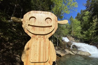 Denúncia d'un acte vandàlic a un tamarro