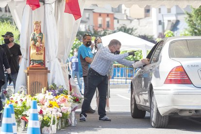 Un canòlich sense el santuari i des d'un aparcament públic