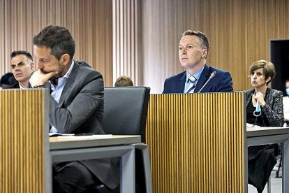 El PS vol que Costa torni els extres o que dimiteixi