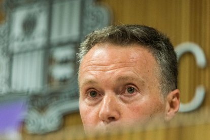 Costa renuncia al plus per dedicació exclusiva