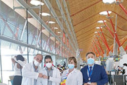 Cuba treu ferro de les desercions i lloa la feina dels sanitaris