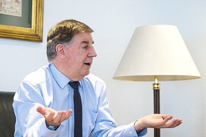 “Se suposa que la batlle suplent no s'inclou a la carrera judicial”