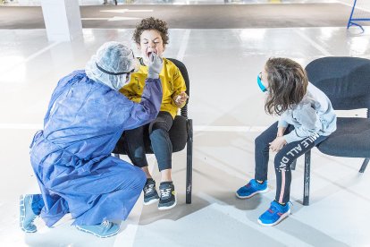 Mascareta obligatòria al col·legi Sagrada Família