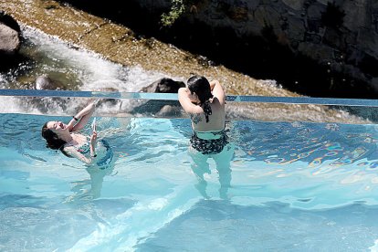Caldea confia l'estiu a la nova piscina panoràmica al valira