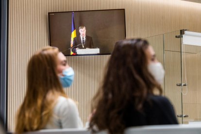 La renovació de batlles i fiscals es cronifica